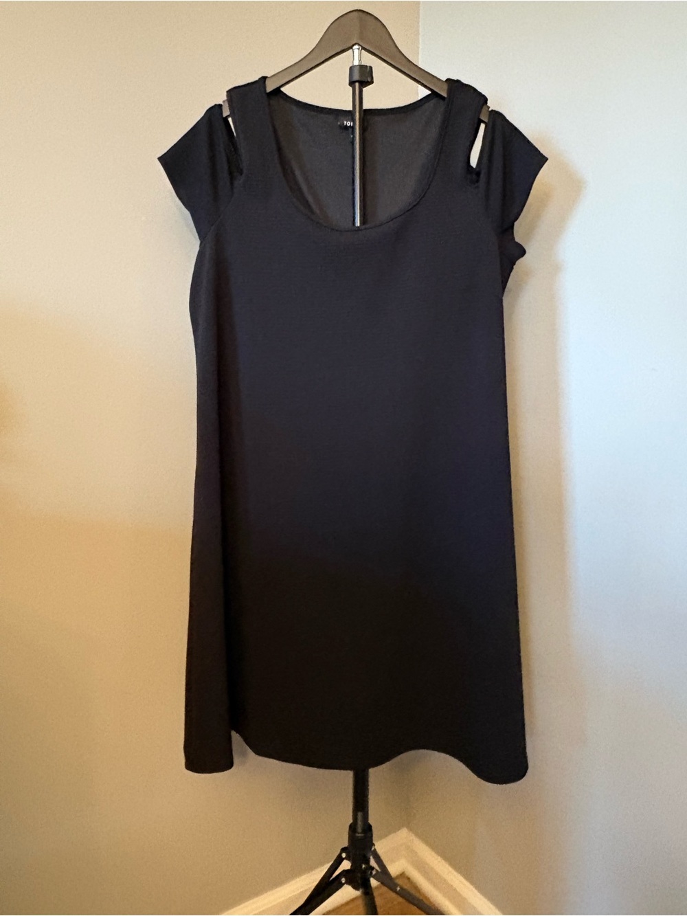 Torrid Size 1 Black Cold-Shoulder Dress